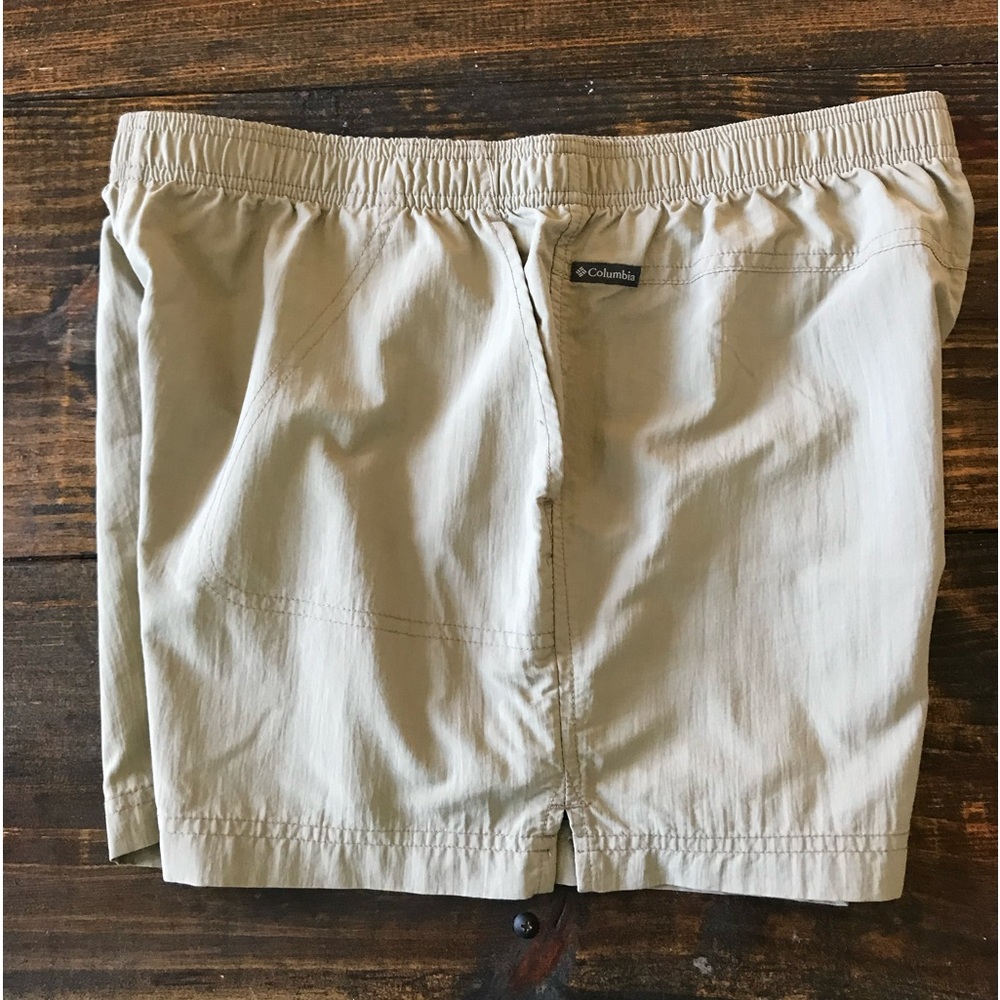 Columbia hiking nylon shorts Large